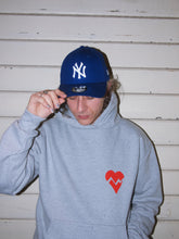 Carica l&#39;immagine nel visualizzatore di Gallery, HEART gray hoodie
